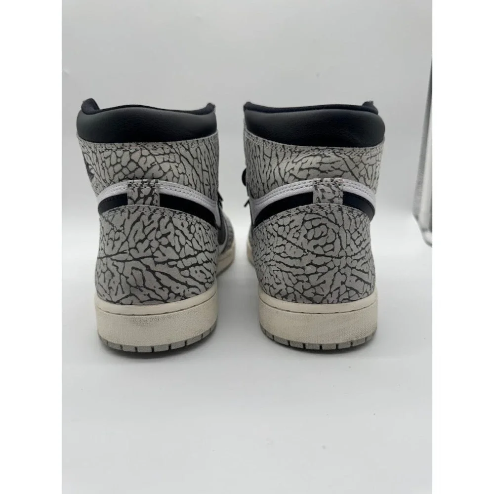 Air Jordan 1 Retro High OG White Cement DZ5485-052 Mens Size 13 Grey Black White